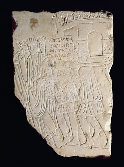 Relief, das den Sieg von Konstantin dem Großen (270-337) über Maxentius (280-312) in der Schlacht an der Milvischen Brücke im Jahr 312 n. Chr. darstellt von Roman